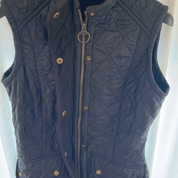 Barbour Cavalry Gilet in Black - Picture 8 of 11